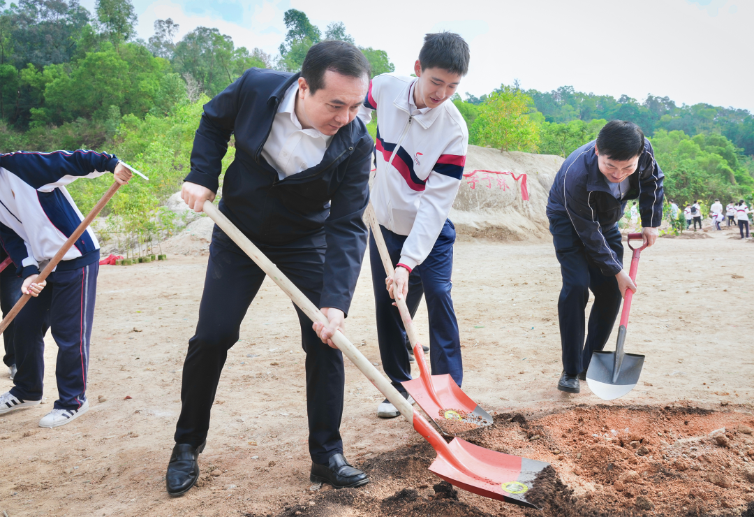 树木树人珠海市优秀学子林建设启动