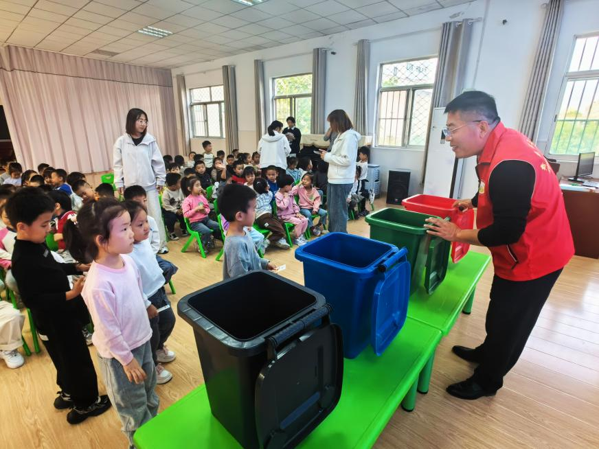 寿光市：垃圾分类新时尚 绿色生活新征程