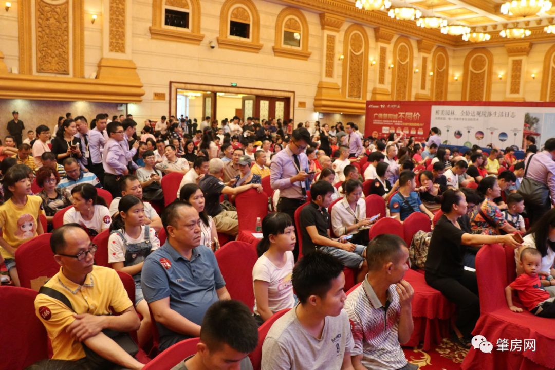 敏捷·水映澜山开盘现场盛况