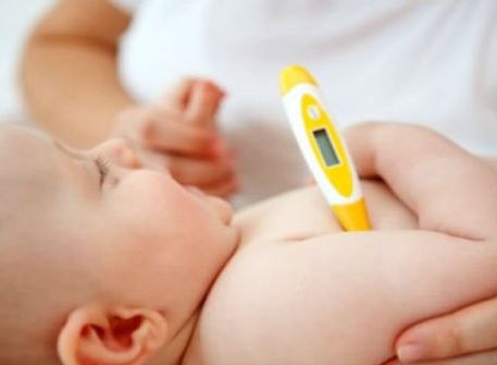 别慌 2岁前宝宝突然高烧，大部分都是因为它——可自愈的"幼儿急疹"