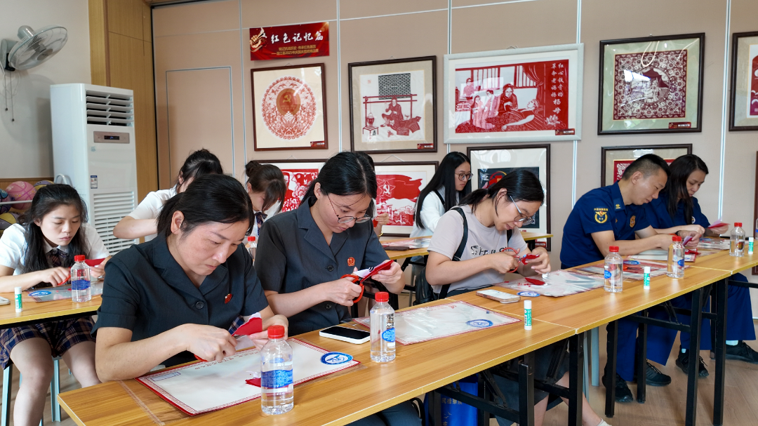 闽都文化名家讲（第150期）| 传承非遗文脉 巧习剪纸技艺