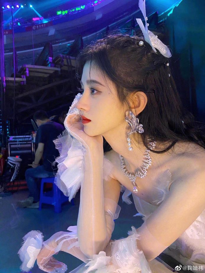 战国美人西施的光环下，陈都灵不费力地赢了古装王者佟丽娅(图21)