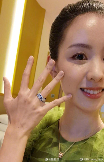 战国美人西施的光环下，陈都灵不费力地赢了古装王者佟丽娅(图4)
