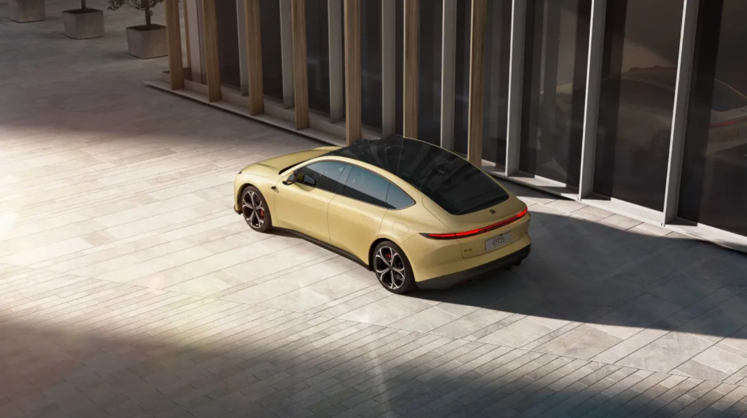 绝杀Model 3/单挑BBA 蔚来ET5“吸粉能力”到底行不行?(图9)