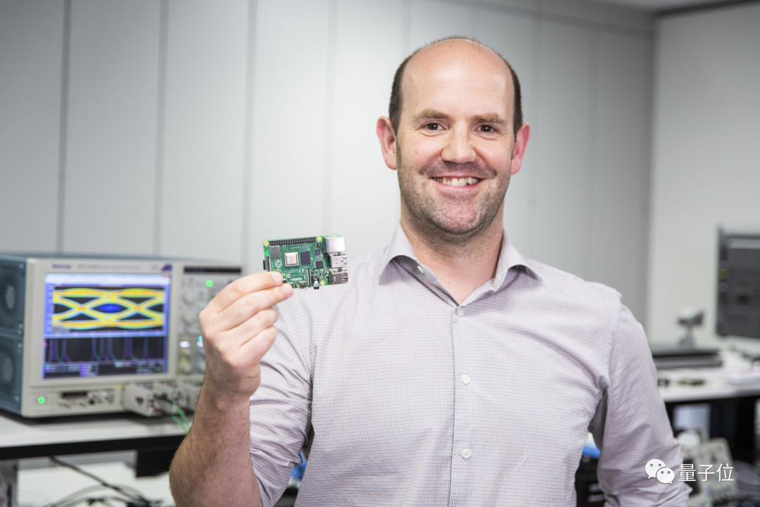 树莓派10年销量4600万台！儿童玩具到工业设备它都可，创始人：最初只想造廉价电脑，不料第一天就卖出10万台