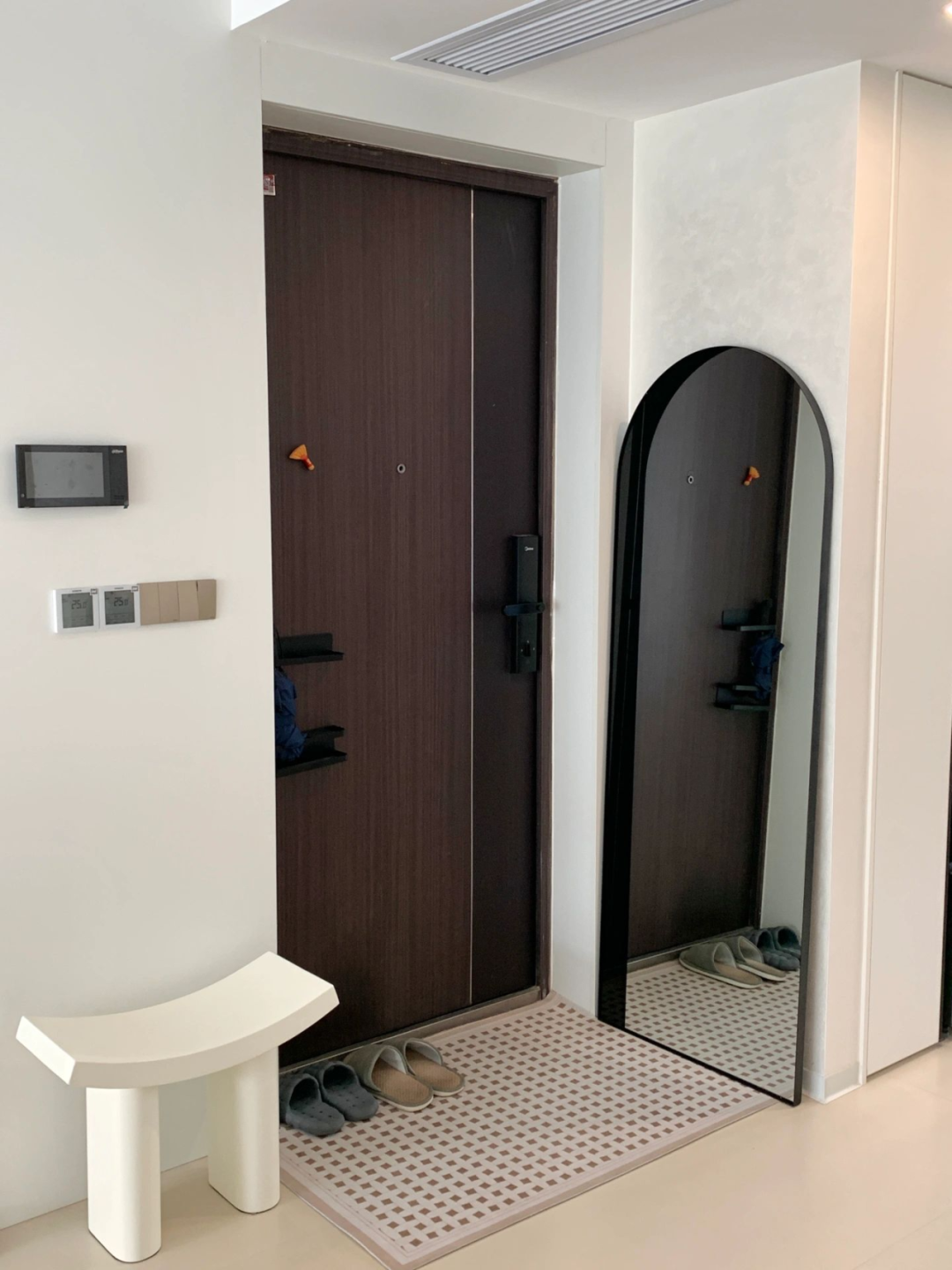 全身镜子放在家里什么位置最好_全身镜子放在房间什么位置好_家里全身镜子放哪里旺