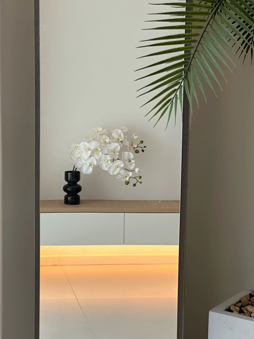 全身镜子放在房间什么位置好_全身镜子放在家里什么位置最好_家里全身镜子放哪里旺