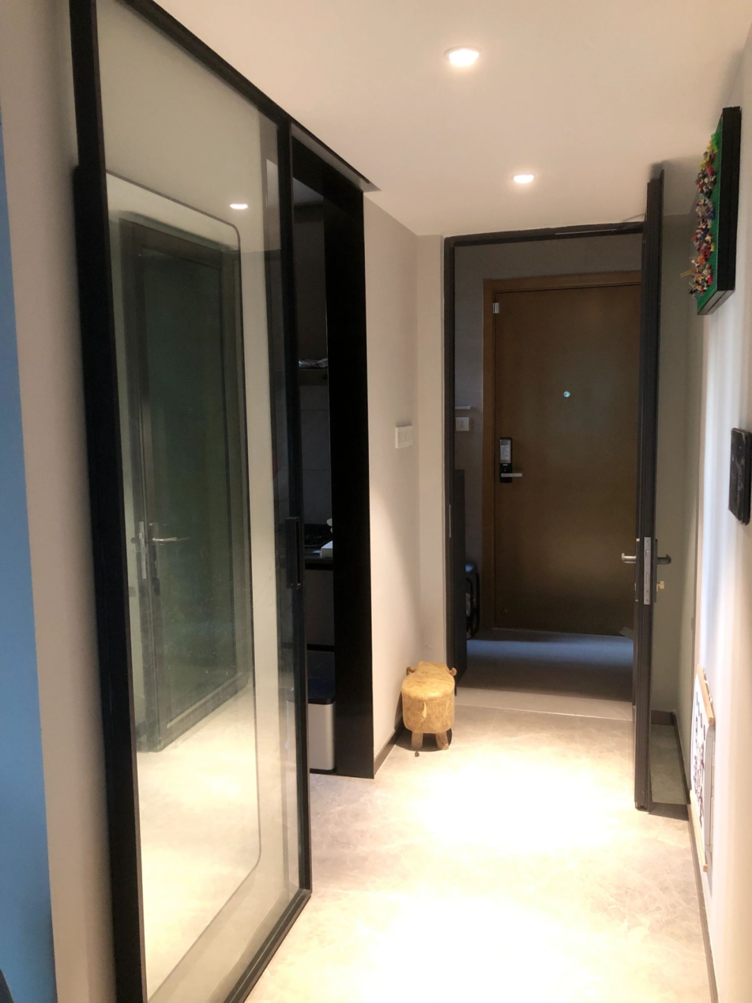 全身镜子放在房间什么位置好_家里全身镜子放哪里旺_全身镜子放在家里什么位置最好