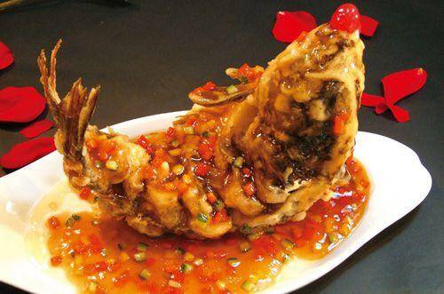 经典歌手姜育恒来到马六甲开设餐馆 成为马来西亚第一家鲁菜餐馆 自由微信 Freewechat