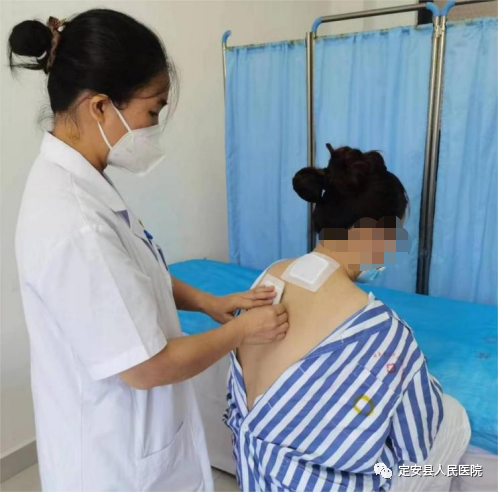 烫熨治疗贴怎么用【中医特色疗法】海南省人民医院定安分院推出这些中医特色疗法为健康护航！_https://www.jmylbn.com_新闻资讯_第10张