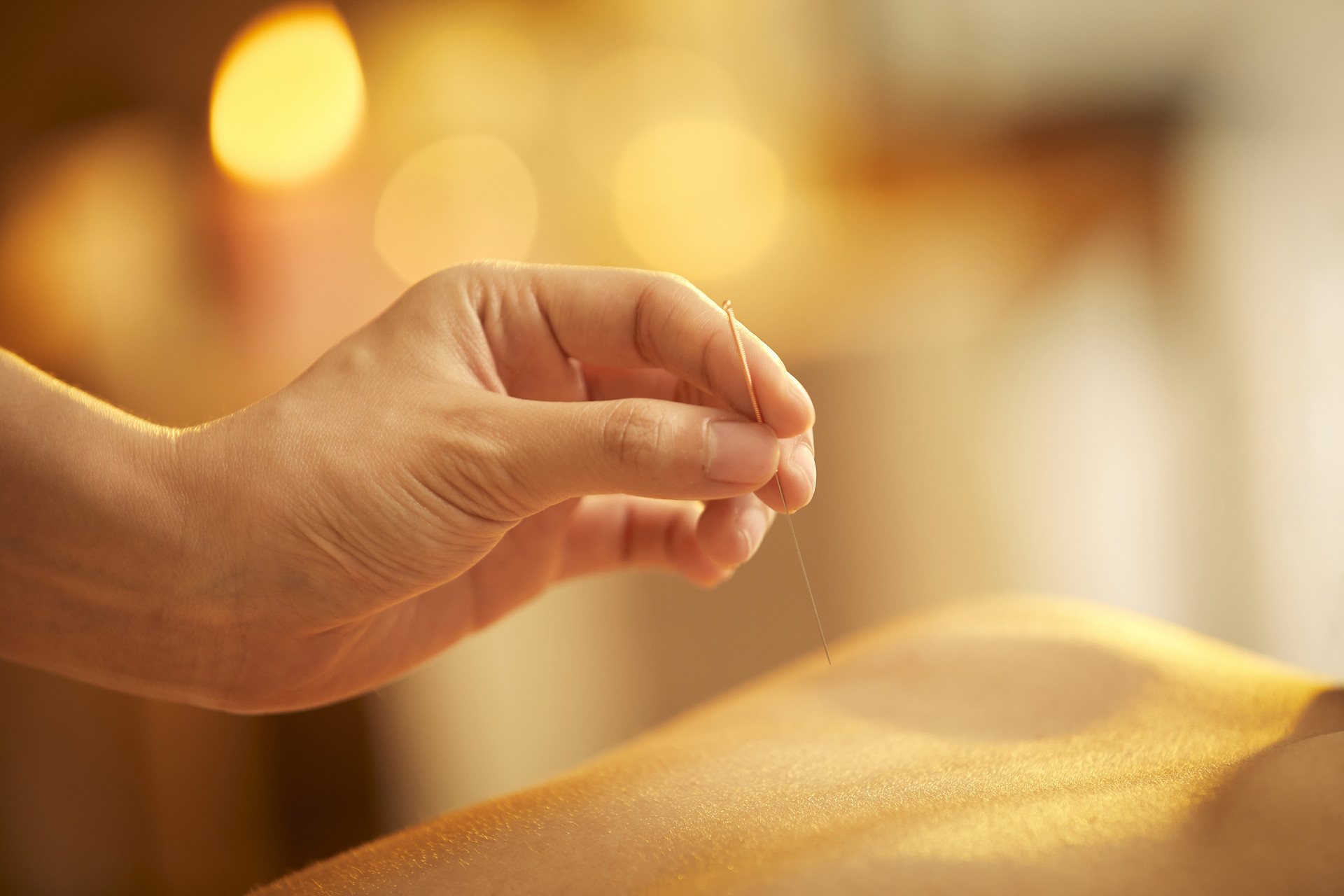 建了个中医学习群，涉及失眠、头痛、腰腿脖子痛等问题调理法，仅200人免费