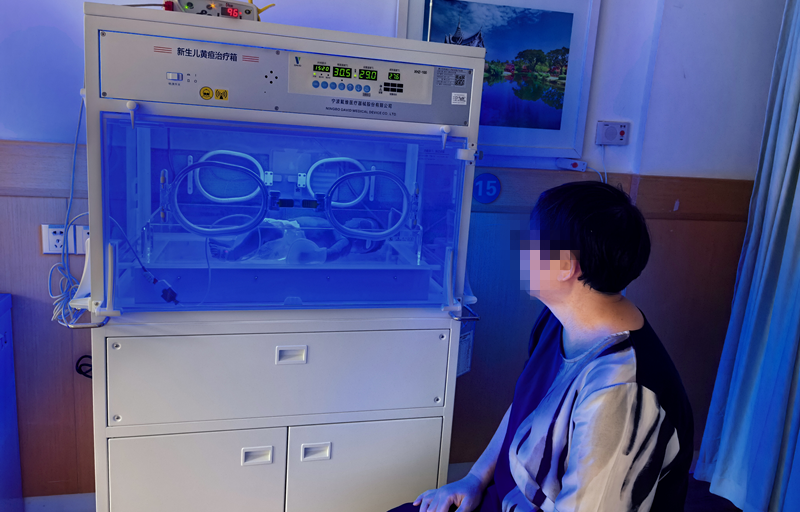 4006B光疗怎么用“小黄人”不用住院啦！“日间光疗”让爱不分离_https://www.jmylbn.com_新闻资讯_第2张