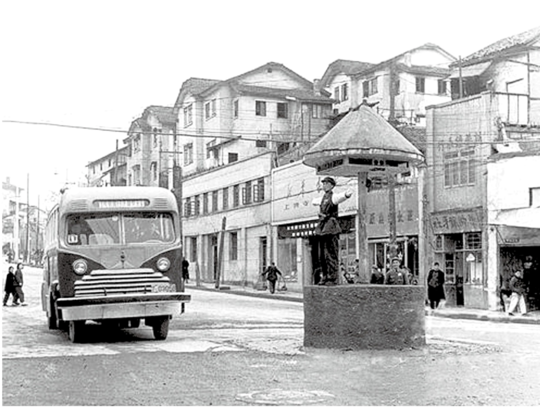 人民公安從這里走來(lái) | “三尺崗?fù)ぁ眻?jiān)守初心 咽喉要道薪火傳承