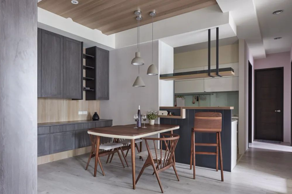 ​99㎡小户型轻复古，整体空间以简洁大方的设计，营造出了一种从容优雅的居住空间氛围