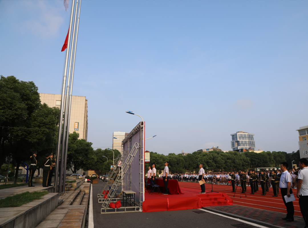 青春绽放梦想启航江科附中新学期开学典礼