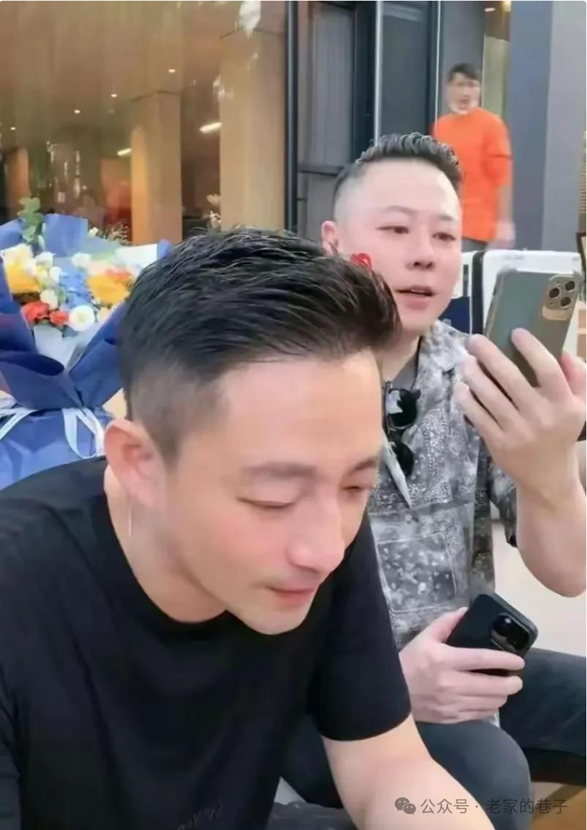 张兰汪小菲团聚共餐，气氛温馨