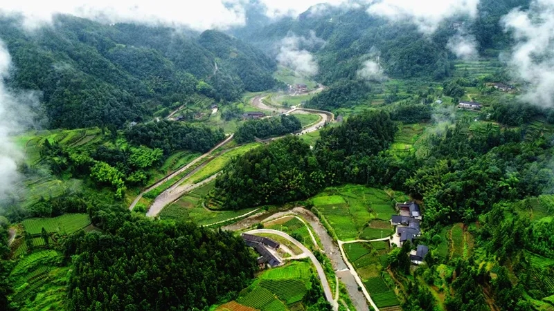 【5月8日~14日.（母亲节）恩施自驾】2023继续出发，中国最美水上公路，走进中国“仙本那”！全程自驾7日游(恩施州水上公路)