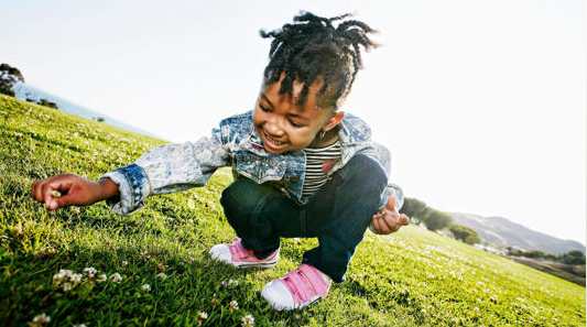 Asian Squat Health Benefits ： How to Relearn This Functional Movement