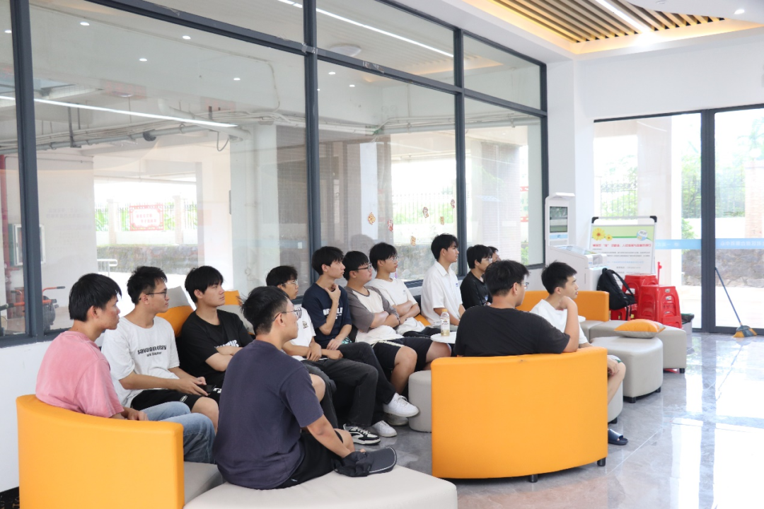 数智财经学院举办“红色财经 诚信育人”大讲堂活动