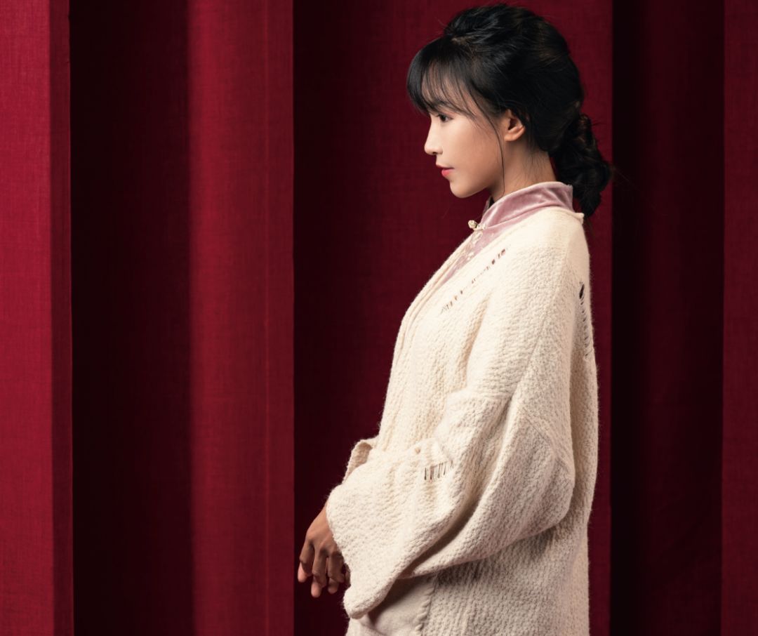 被质疑炒作?李子柒:谢谢大家 坦言现实中不像仙女