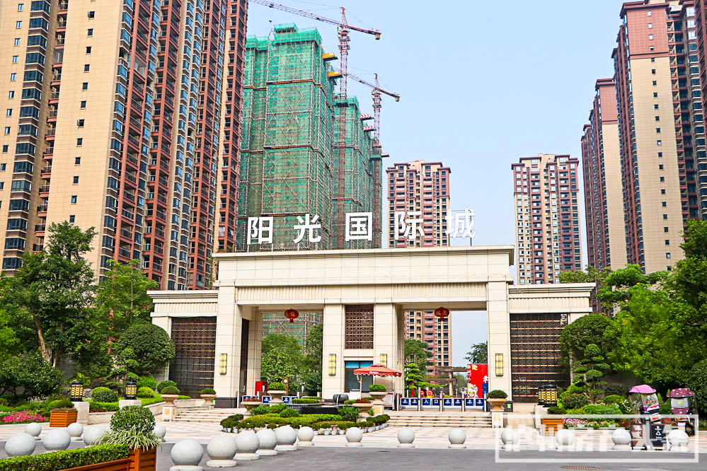 整个区域在售高层产品仅阳光国际城1家,户型面积从92-108㎡,实际销售