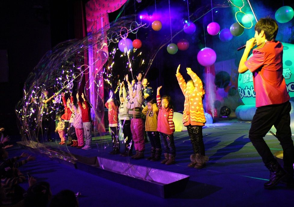 【大學(xué)路店】--我們這5年--陳砦花卉鄭汴路店5周年店慶