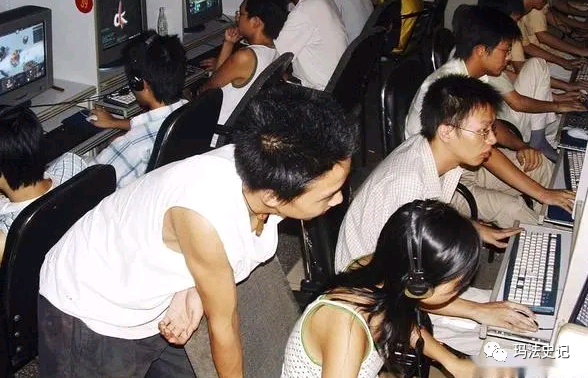 现在玩哪个传奇能赚钱,哪个传奇能玩游戏