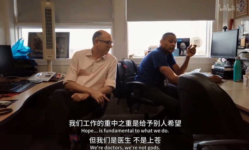 这群医生的手术台，是子宫！