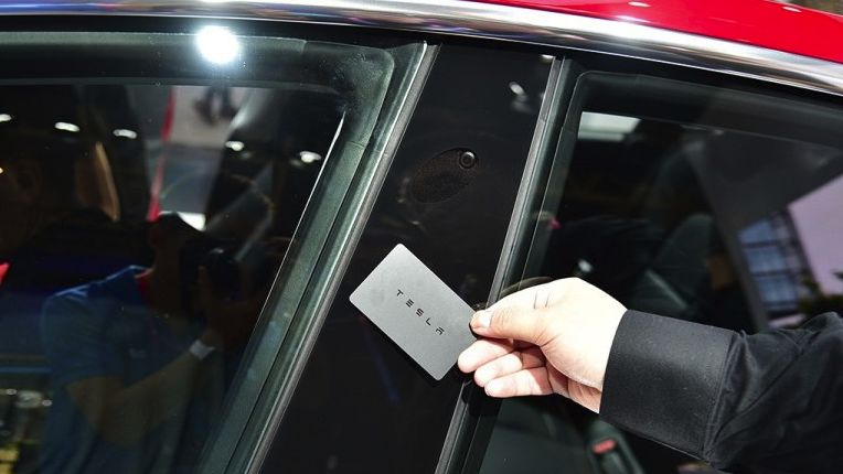 “电闪雷鸣”！！！这些车让北京车展变得好刺激！