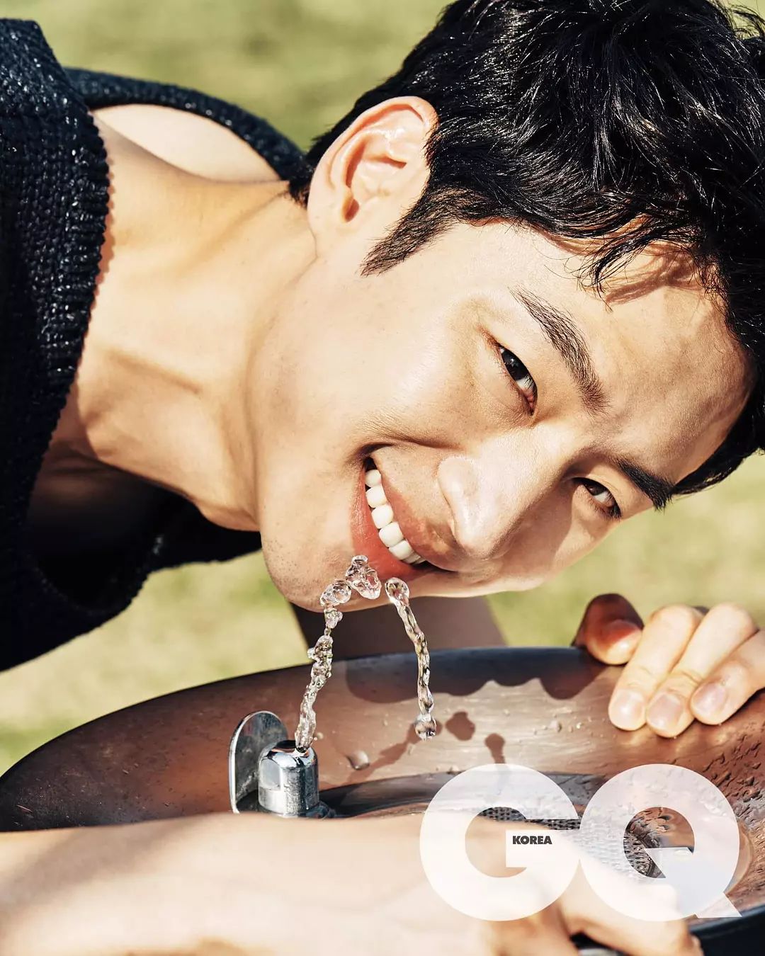 这是一位颜值与演技并存的韩国男演员