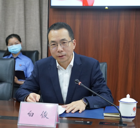 当前位置:>首页>检察动态>队伍建设>白俊检察长对青年代表们的发言逐