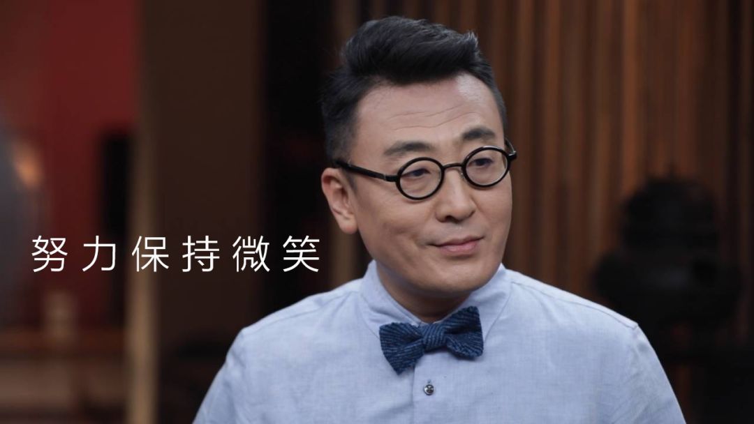 保持微笑的简短句子英文_英文保持微笑怎么说_保持微笑的英文
