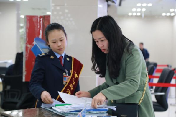 工资用现金发放就不能税前扣除? 原来一直弄错了!现在看还不算太晚! 工资用现金发放就不能税前扣除? 原来一直弄错了!现在看还不算太晚!