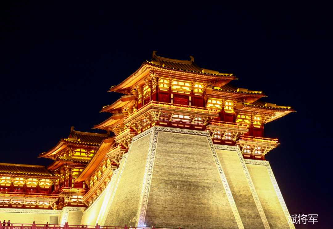 洛阳待君来 - 封面图