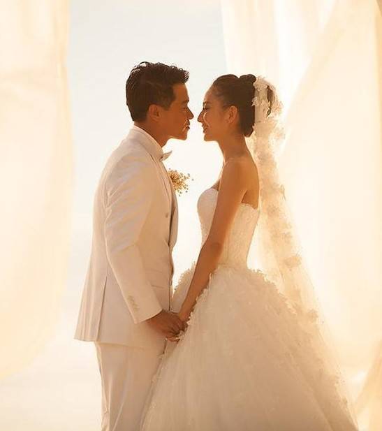 一张璇经纪公司发了声明不过消息爆出后第二个女孩是张璇一个是叫李纯