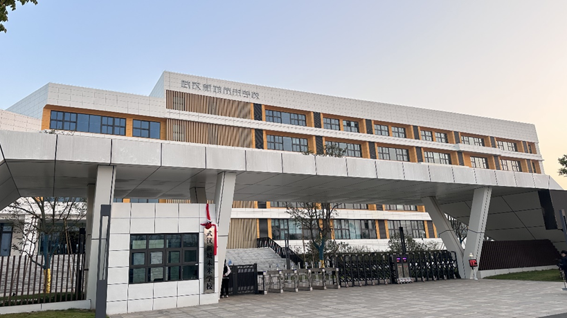 武汉光谷东这所12年制学校即将竣工,今年九月全面开学