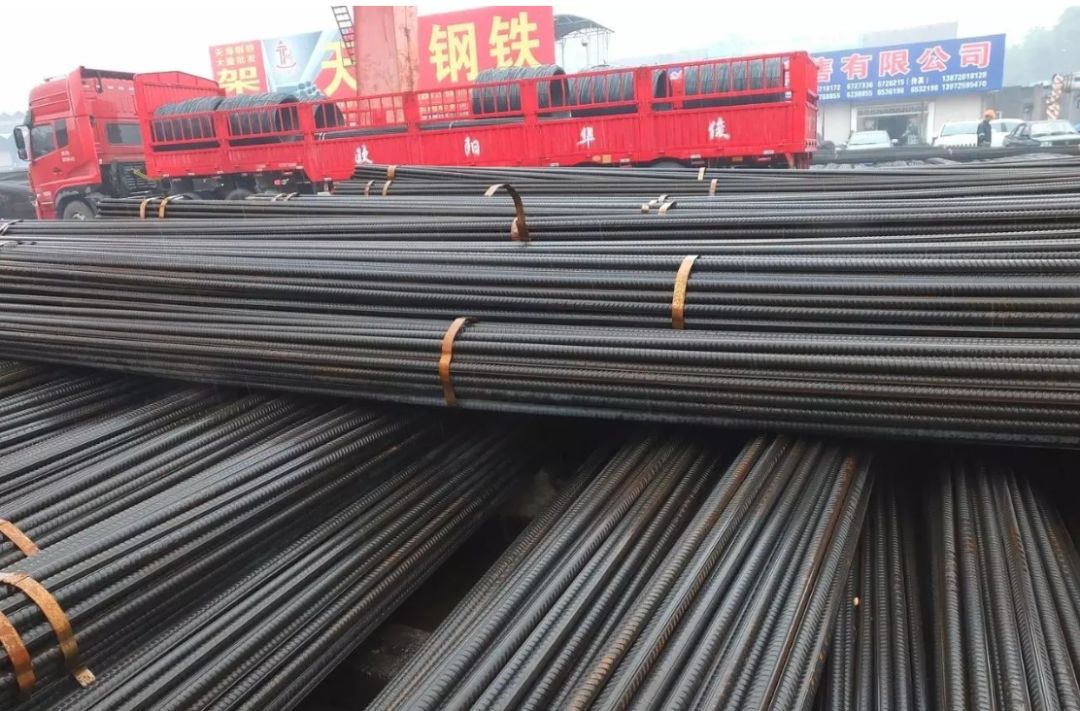 特朗普刚说了狗年好 一根贸易大棒就打向中国