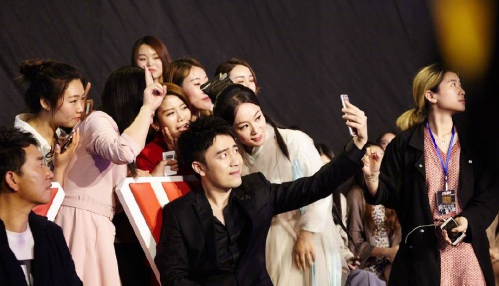 他身家两年缩水百亿 刚被王思聪怼了又和股东开撕