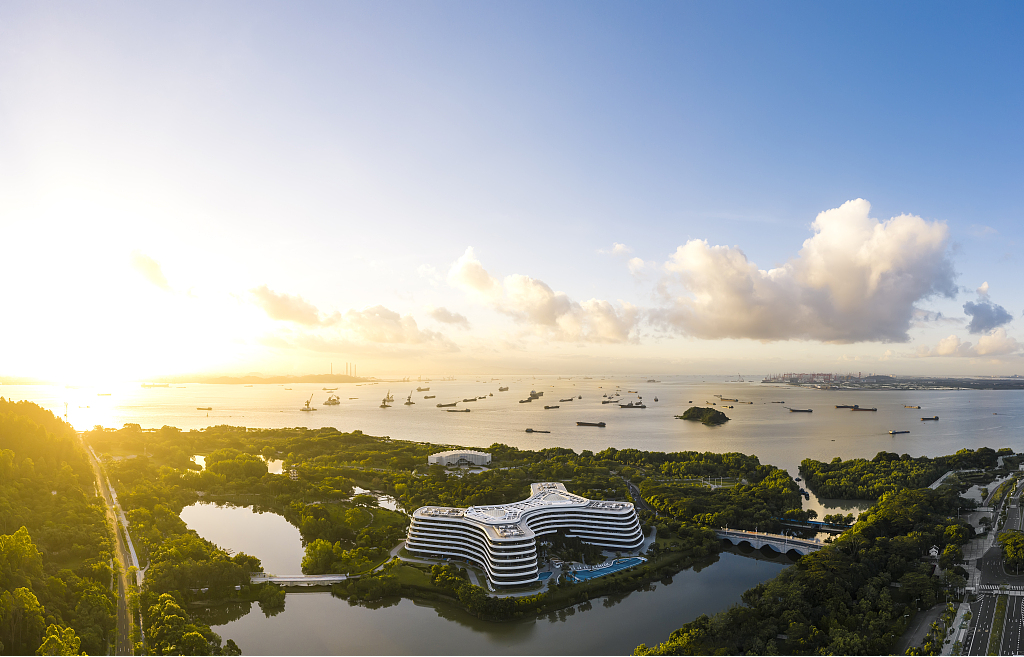 广州南沙区【珠江海御】34000元/㎡，270°环幕海景豪宅！