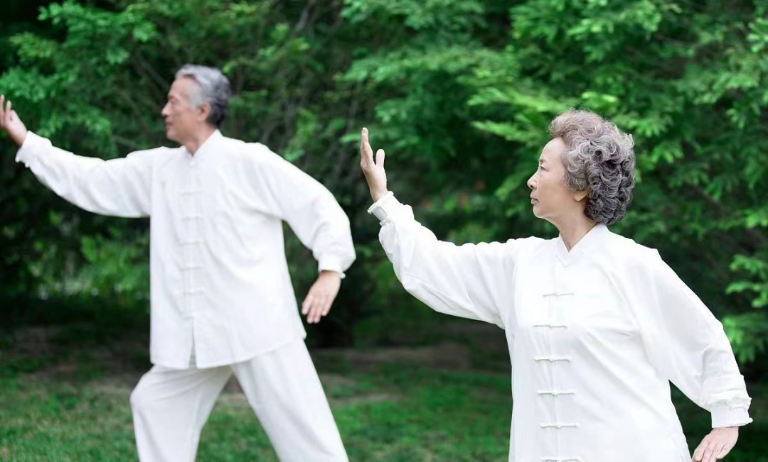 为什么到了夏天慢阻肺更厉害【药学科普】冬病夏治，三伏调理慢阻肺_https://www.jmylbn.com_新闻资讯_第28张