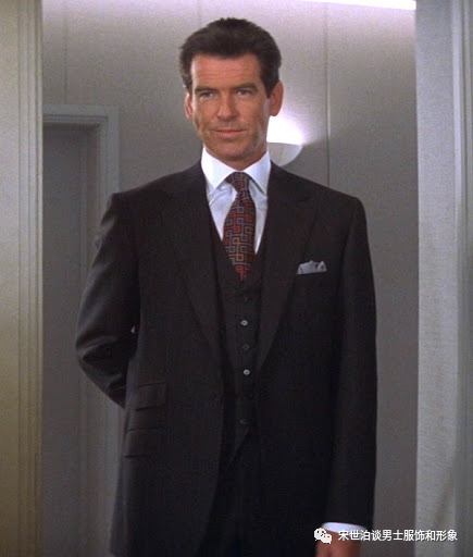 丹尼尔克雷格皮尔斯布鲁斯南的造型不算纯英伦范为啥新邦德007的西装