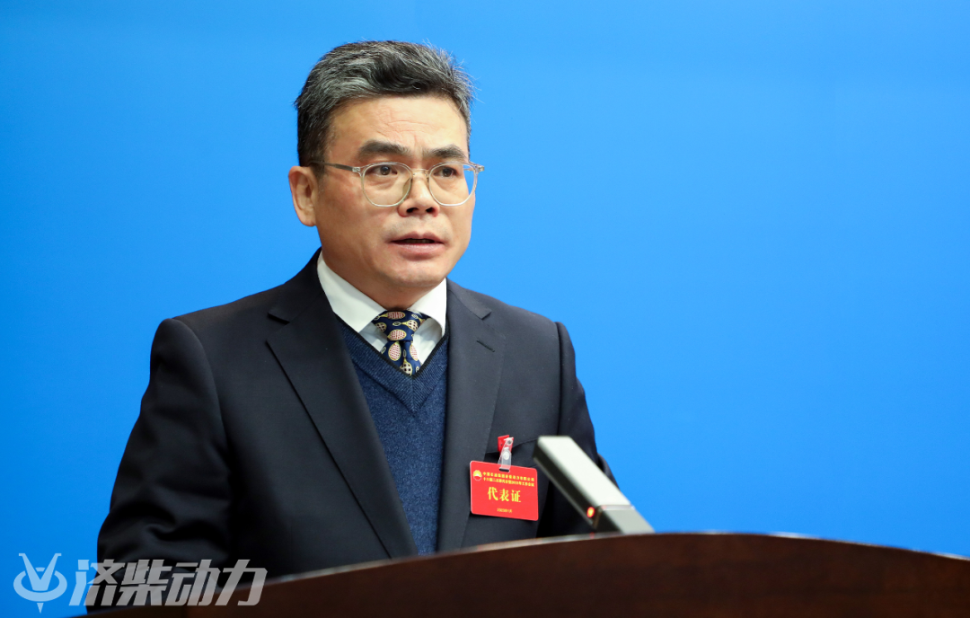 苗勇传达了集团公司工作会议精神和集团公司党组成员,副总经理谢军对