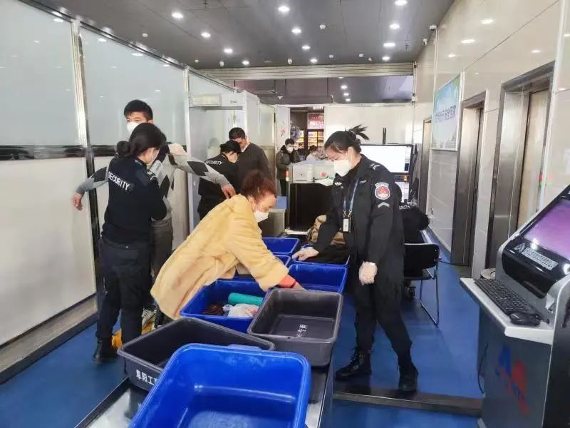怎么避免安检x光机X光机发现！阜阳机场首次查获！_https://www.jmylbn.com_新闻资讯_第9张