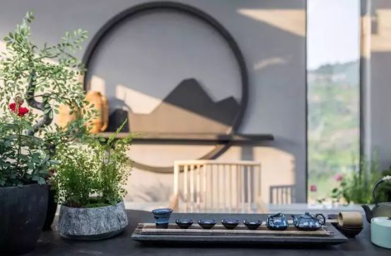 说到喝茶，为什么我更喜欢用红木茶台？