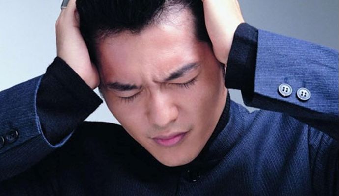 睡红木大床、坐红木沙发，让你远离颈椎病，远离亚健康！