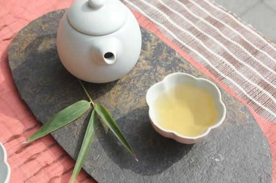 生活，就是喝喝茶谈谈心