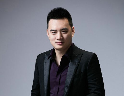 瓯海出来的90后青年 还是在温州商学院创业基地孵化的 阿青龙虾创始人