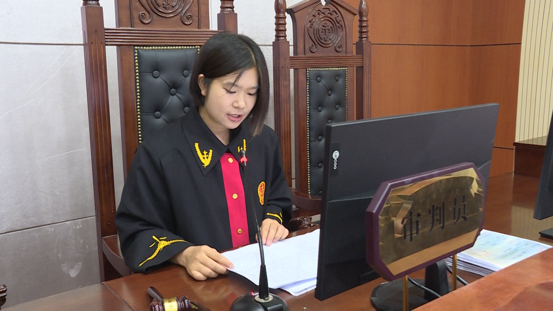 身边榜样陈玉洁精钻业务心系群众的90后法官