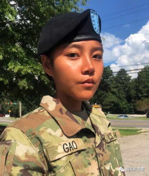 25岁美军空降兵成全网最硬核美少女，大胸细腰好身材让人羡慕哭！（组图） - 41