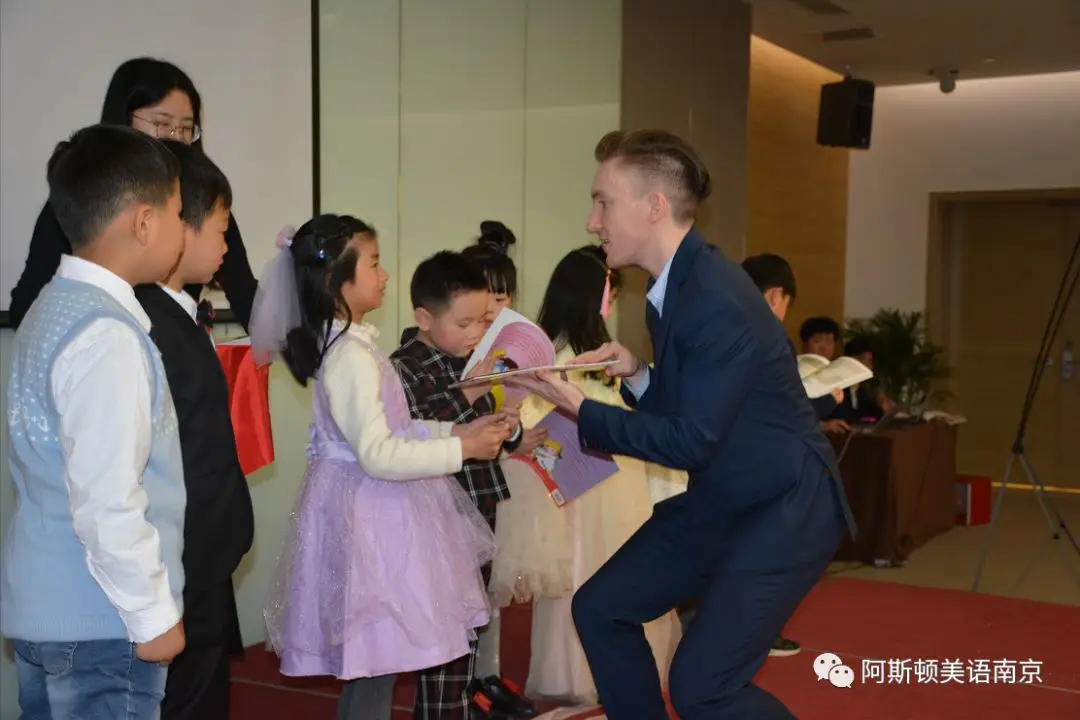 阿斯顿A+美语周年庆典精彩回顾! 阿斯顿A+美语周年庆典精彩回顾!